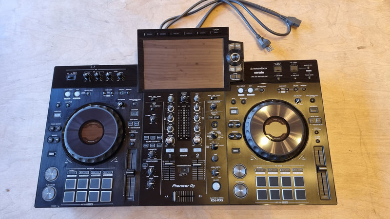 Pioneer DJ XDJ-RX3 DJ Controller