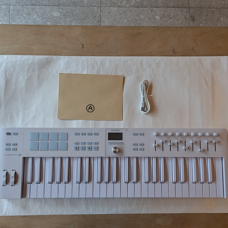 Arturia KeyLab Essential 49 Mk3 Alpine White